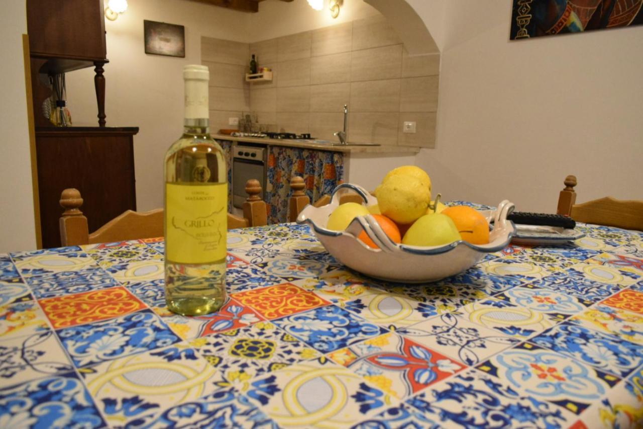 Pietro Holiday Home Castellammare del Golfo Luaran gambar